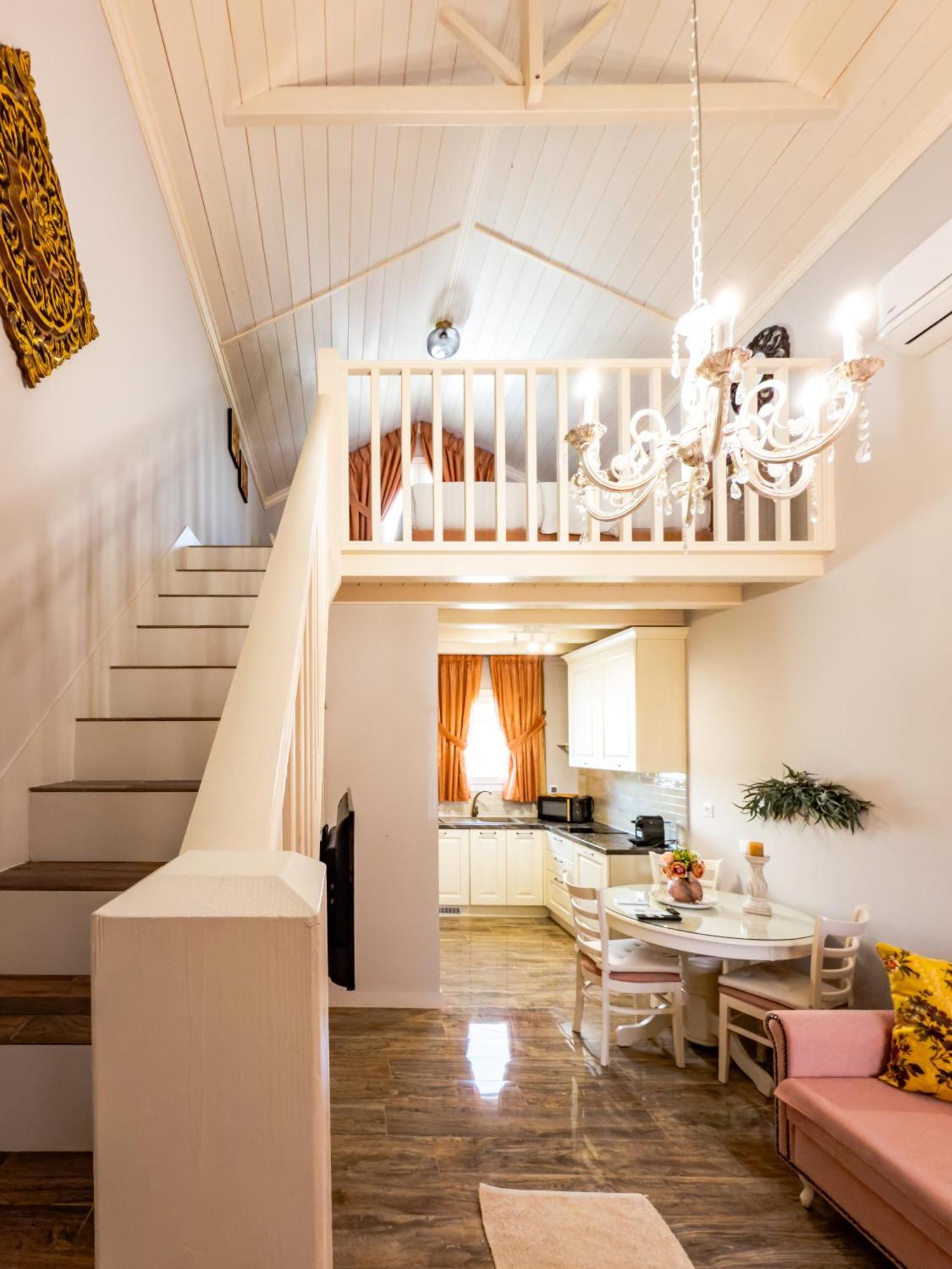 Nafsika Suites (Adults Only) Néa Moudaniá Eksteriør bilde
